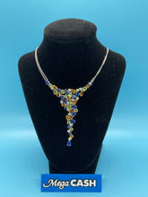 18CT WHITE GOLD NECKLACE WITH PRECIOUS STONES